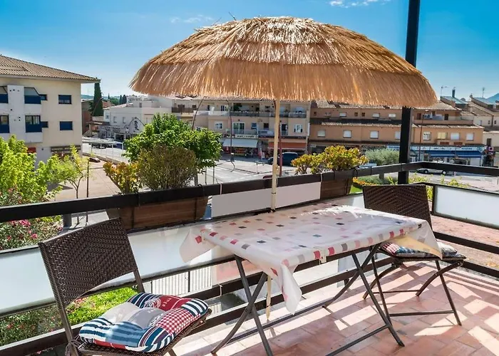 Avinguda De Girona * L' Escala